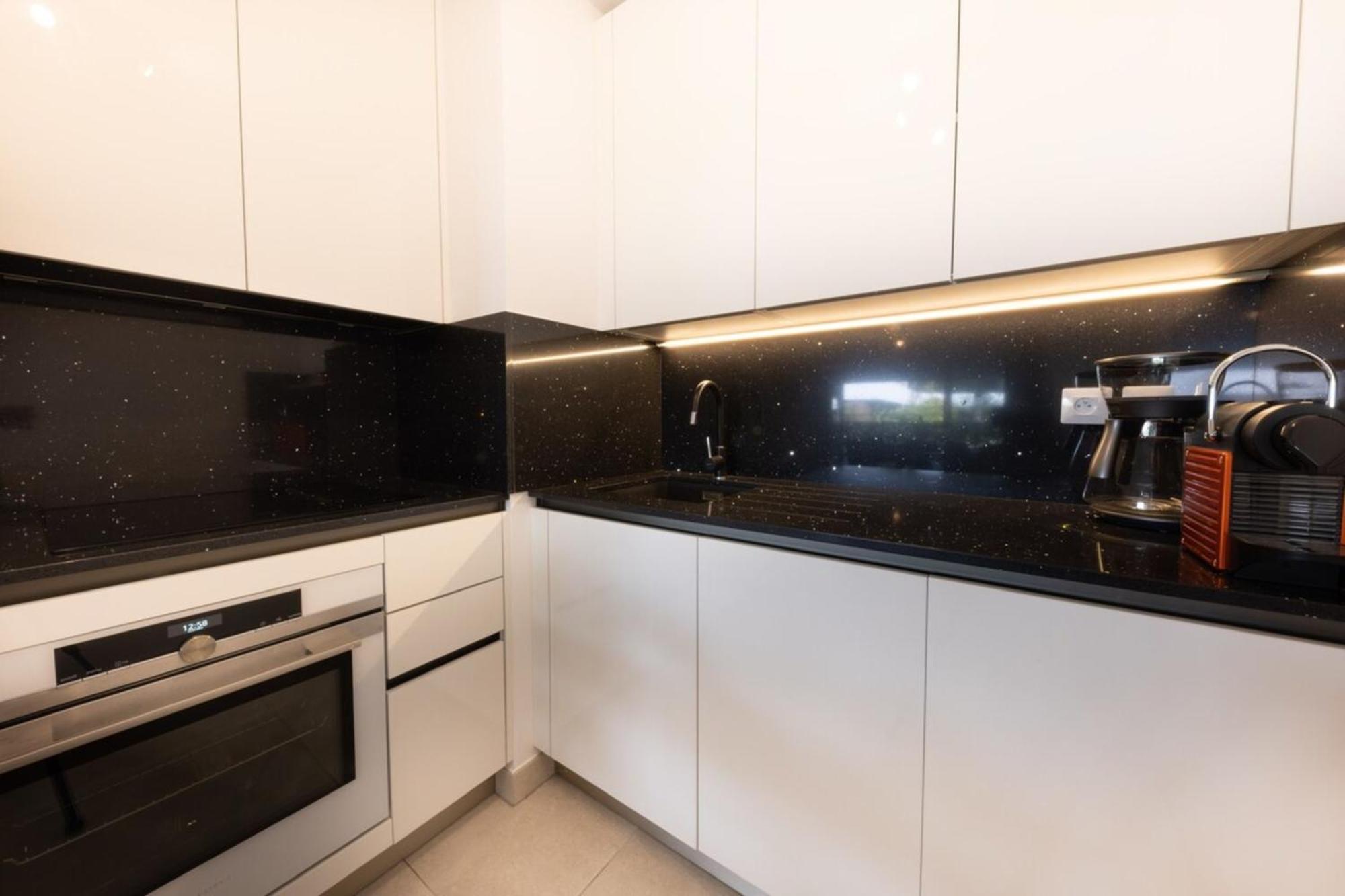 06Ah - Superb Waterfront T2 - Swimming Pool Apartment วิลล์เนิฟ-ลูเบ ภายนอก รูปภาพ